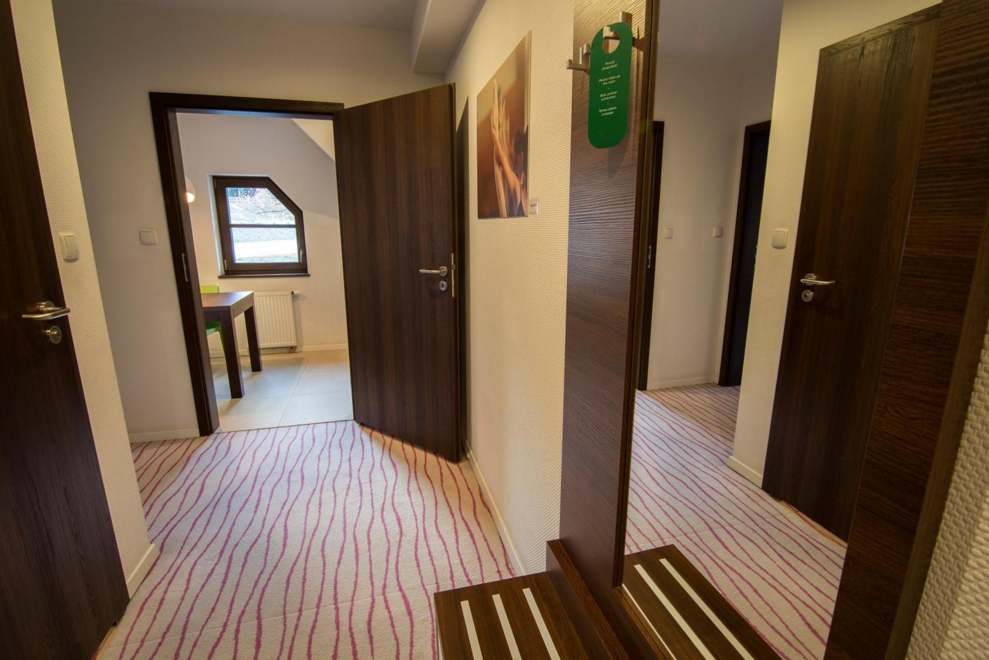 Świeradów-Zdrój Aparthotel Flinski Sport & Spa الغرفة الصورة